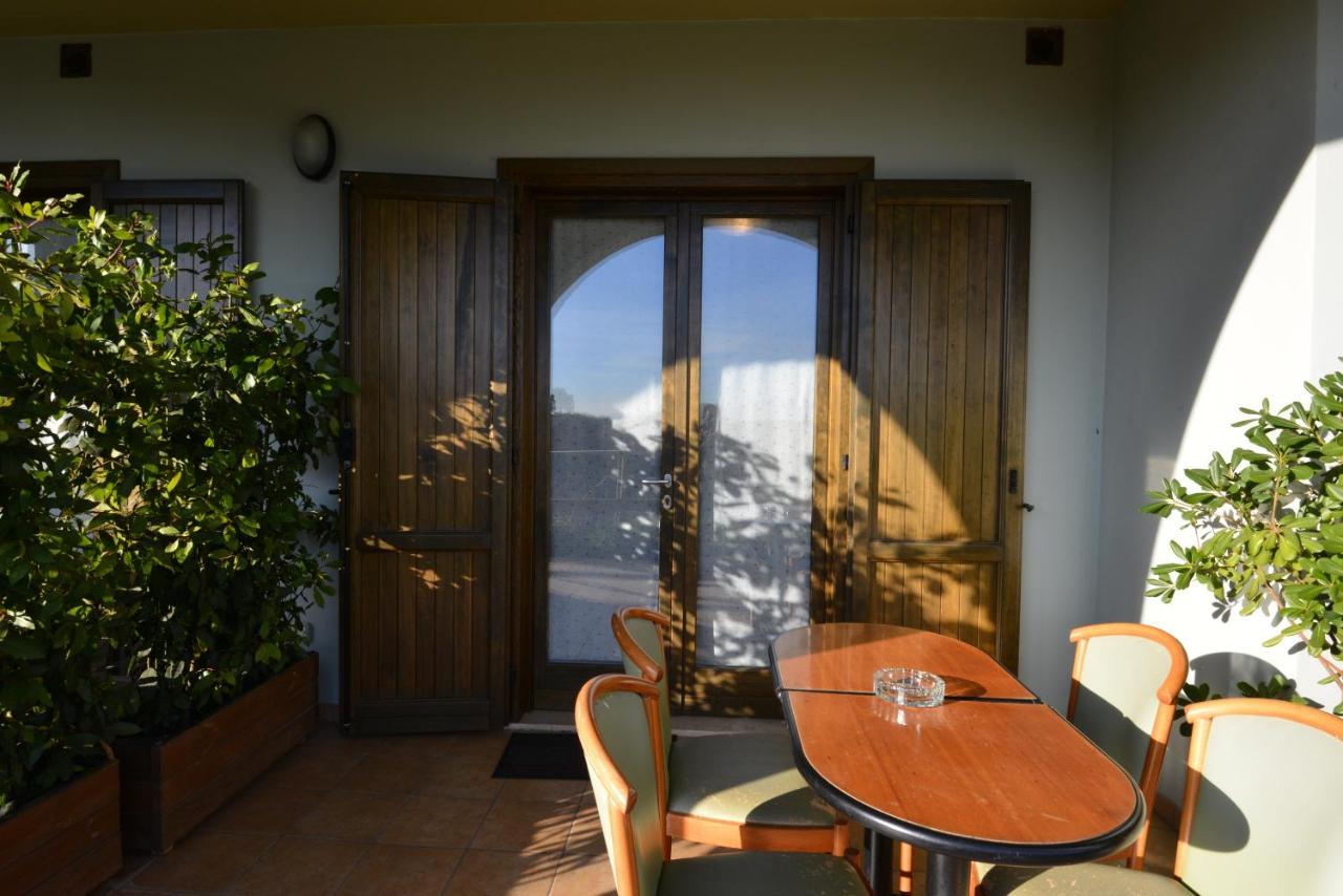 Antiche Mura Casa Vacanze Puegnago Eksteriør billede